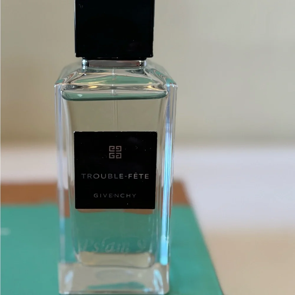 Givenchy Trouble-Fête *One-of-Kind* Sale - Picture 10 of 13